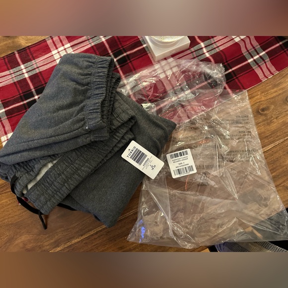 TORRID Everyday Fleece Relaxed Jogger - Picture 2 of 5